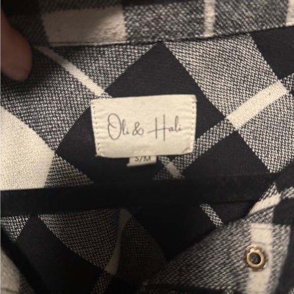 Plaid Black and White Women's oversized button up flannel - Picture 2 of 3